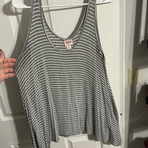 Grey and white striped tank - Picture 1 of 3